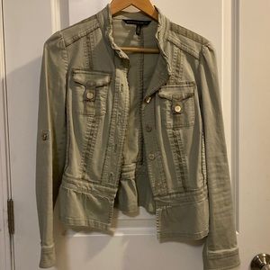 Woman’s size 2 White House black market spring arm green coat. Like New!